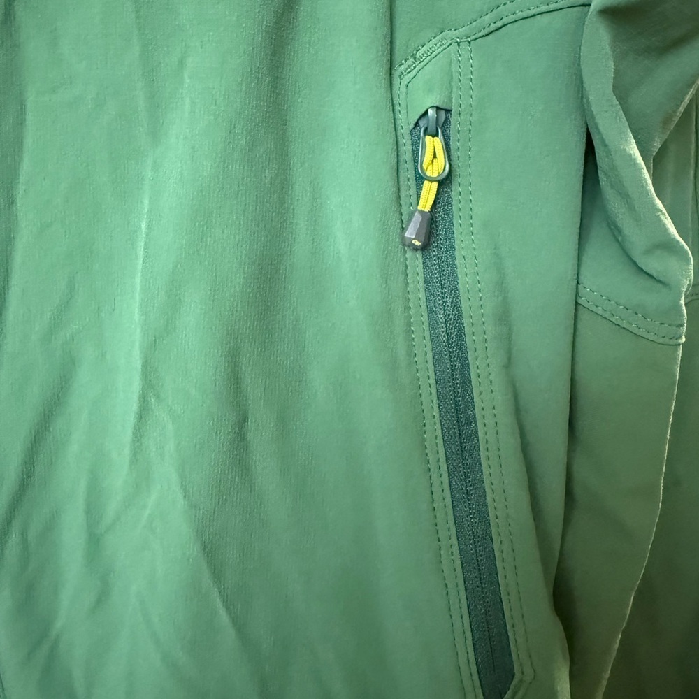 OUTDOOR RESEARCH Size XL Mens Dryline Green Rain Jacket Hood - Picture 3 of 6